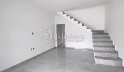 Casa em Campo Grande — Casa duplex — 255 mil a vista.