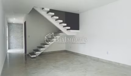 Condomínio, a partir de 190 mil de Entrada / Casa com 2 quartos (02 suítes).