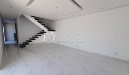Linda Casa / Ótimo acabamento / 190 Mil de Entrada / Financiamos/ Campo Grande