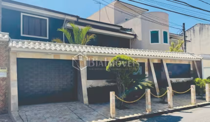 Campo Grande — Casa com 3 quartos — RJ