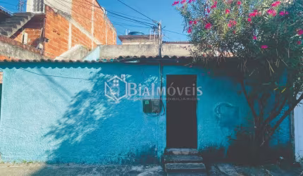 Local Tranquilo - Casa com 2 quartos à venda próximo à Estrada do Lameirão