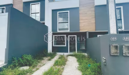 Casa (duplex) em Santíssimo.