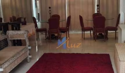 Casa Comercial nos Cavaleiros