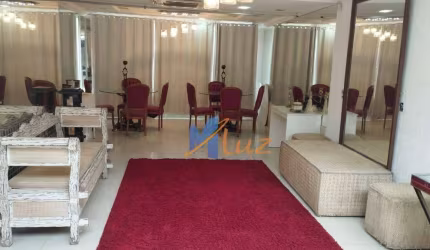 Casa Comercial nos Cavaleiros