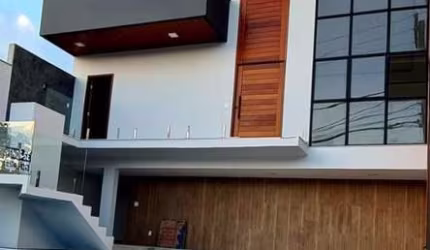 Linda Casa à Venda no Vale dos Cristais - Macaé