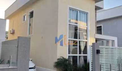 Vendo - Casa mobiliada impecável no bairro extensão do bosque em Rio das Ostras RJ