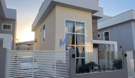 Vendo - Casa mobiliada impecável no bairro extensão do bosque em Rio das Ostras RJ
