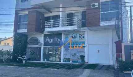 Aluguel de Apartamento Duplex Mobiliado – Av. Evaldo Costa, Macaé