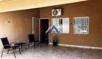 Casa com 3 dormitórios à venda, 125 m² por R$ 320.000,00 - Conjunto Habitacional Champagnat - Londrina/PR