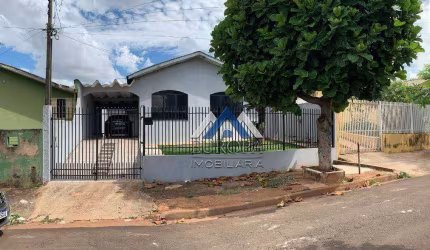 Casa com 3 dormitórios à venda, 120 m² por R$ 220.000,00 - Newton Guimarães - Londrina/PR