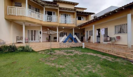 Casa com 4 dormitórios à venda, 386 m² por R$ 2.000.000,00 - Aurora - Londrina/PR