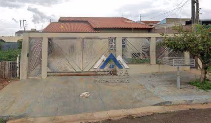 Casa com 3 dormitórios à venda, 180 m² por R$ 700.000,00 - Coliseu - Londrina/PR