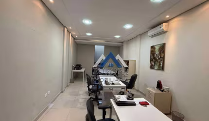 Sobrado com 3 dormitórios à venda, 370 m² por R$ 1.300.000,00 - Vila Brasil - Londrina/PR