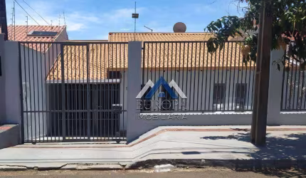 Casa com 3 dormitórios à venda, 134 m² por R$ 350.000,00 - Pacaembu - Londrina/PR