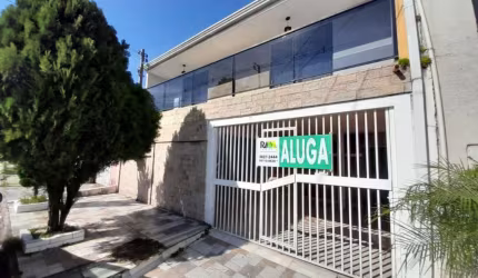 Sobrado com 3 quartos  para alugar, 196.00 m2 por R$2000.00  - Tatuquara - Curitiba/PR