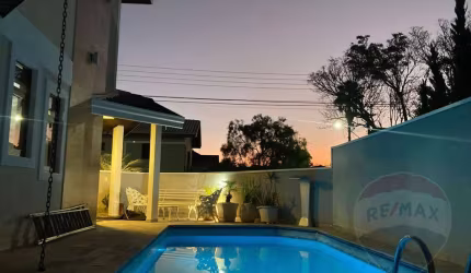 Sobrado em Condomínio para Locação em São José dos Campos, Loteamento Urbanova II, 4 dormitórios, 1 suíte, 4 banheiros, 2 vagas