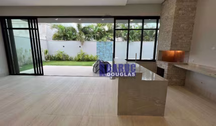 Casa com 04 suítes à venda com piscina e churrasqueira, terreno de 451m2 e área const de 440 m² por R$ 4.400.000 - Condomínio Villa Jardim - Cuiabá/MT