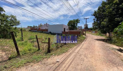 Vende-se Terreno com 420m2 no Bairro Jardim Mariana, escriturado e registrado e com IPTU em dia.