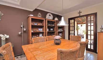 Casa com 3 quartos à venda na Rua Heitor de Andrade, 744, Jardim das Américas, Curitiba, 150 m2 por R$ 930.000