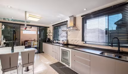 Casa com 4 quartos à venda na Rua Luiz França, 694, Cajuru, Curitiba, 263 m2 por R$ 1.500.000