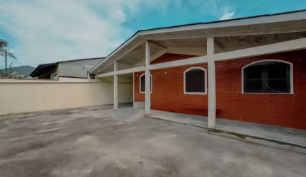 Venda casa térrea | 200m2 | 3 dormitórios
