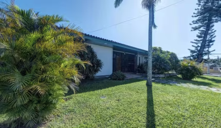Casa com 5 quartos à venda na das Orquídeas, 397, Patronato, Santa Maria, 402 m2 por R$ 2.699.000