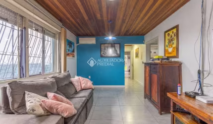 Casa com 3 quartos à venda na Rua Paul Harris, 979, Jardim Itu Sabará, Porto Alegre, 160 m2 por R$ 698.900