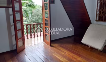 Casa em condomínio fechado com 3 quartos à venda na Rua General Jonathas Borges Fortes, 227, Glória, Porto Alegre, 141 m2 por R$ 300.000
