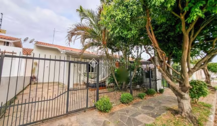 Casa com 3 quartos à venda na Rua Montreal, 235, São José, Canoas, 90 m2 por R$ 460.000
