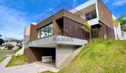 Lindo projeto em condomínio próximo ao Colégio Porto Seguro