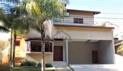 Linda casa para locação no Condomínio Bosques de Grevílea em Vinhedo/SP.