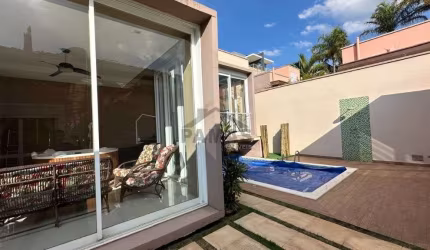 Casa Térrea de Alto Padrão no Condomínio Alpes de Vinhedo