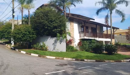 Excelente casa no Condomínio Recanto dos Paturis em Vinhedo/SP.