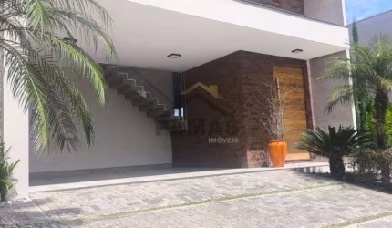 Luxuosa Casa Térrea no Condomínio Campo de Toscana  – 4 Suítes, Piscina Aquecida, em Área Nobre de Vinhedo!
