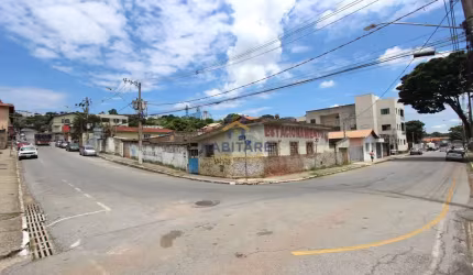 Lote no centro de Ibirité com 562,69 m2