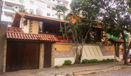 Casa com 3 dormitórios à venda, 250 m² por R$ 2.600.000 - Centro - Cabo Frio/RJ