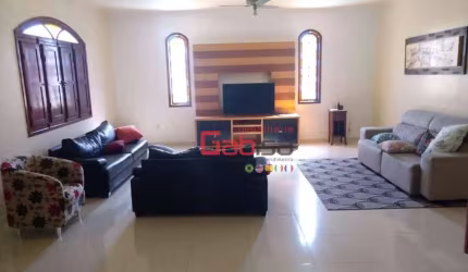 Casa com 3 dormitórios à venda, 283 m² por R$ 800.000,00 - Centro - São Pedro da Aldeia/RJ