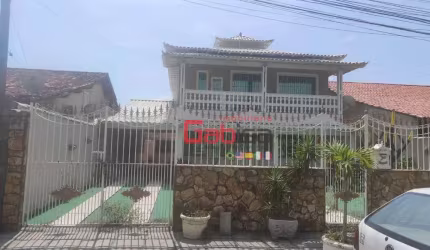 Casa com 3 dormitórios à venda, 250 m² por R$ 900.000,00 - Ubás - Iguaba Grande/RJ