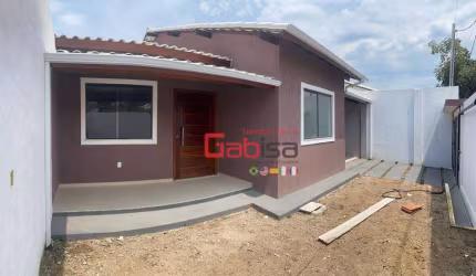 Casa com 3 dormitórios sendo 2 suítes  à venda, 115 m² por R$ 520.000 - Campo Redondo - São Pedro da Aldeia/RJ