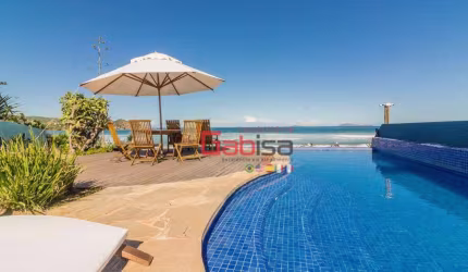Luxuosa Mansão Pé na Areia na Praia de Geribá