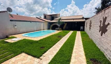 Casa com piscina à venda em Elias Fausto/SP