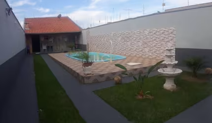 Edícula Com Piscina