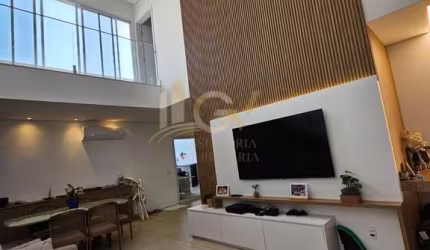 Casa de Alto Padrão em Condomínio