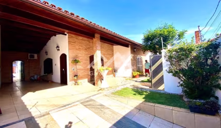 Casa lado praia em Peruíbe