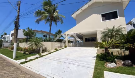Sobrado em frente mar em condomínio em Peruíbe