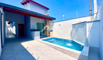 Casa com piscina em Peruíbe