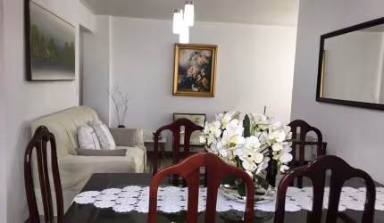 Apartamento à Venda - Edifício Saint Moritz, Moema Localizado em uma das regiões mais desejadas de São Paulo, este excelente apartamento no Edifício Saint Moritz oferece conforto, praticidade e uma in