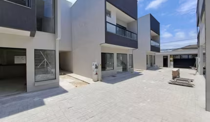 Casa à venda no bairro BURAQUINHO em Lauro de Freitas/BA