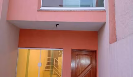 Sobrado com dois dormitórios na Vila Progresso