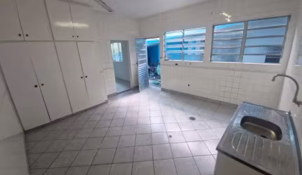 Casa para locaçao com vaga- Ótima localização- Próximo ao monotrilho Estação São Lucas.